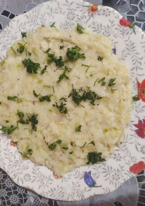 ઉપમા(upma recipe in gujarati) રેસીપી મુખ્ય ફોટો