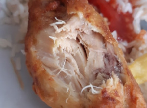 Una foto de POLLO FRITO tipo a la broster