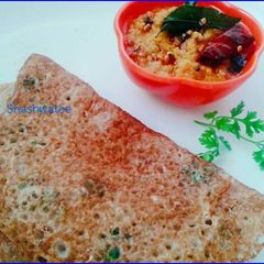 A picture of Instant dosa with chutney.