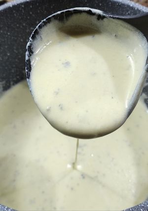 Una foto de ✨🌛Salsa crema de roquefort con nuez - para pastas🌜✨