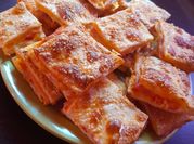Una foto de tapas queso feta
