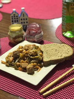 Una foto de Pique de garbanzo y atún