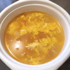 A picture of Tomato and Egg Soup.