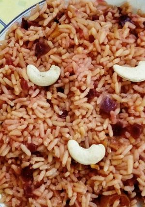 A picture of Beet roots pulao.