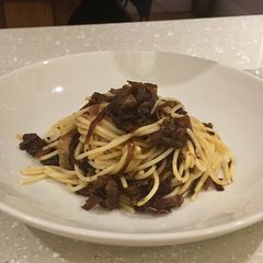A picture of Spaghetti with Slow Cooked Caramelised Onions & Garlic.