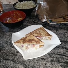 A picture of French toast sandwich.