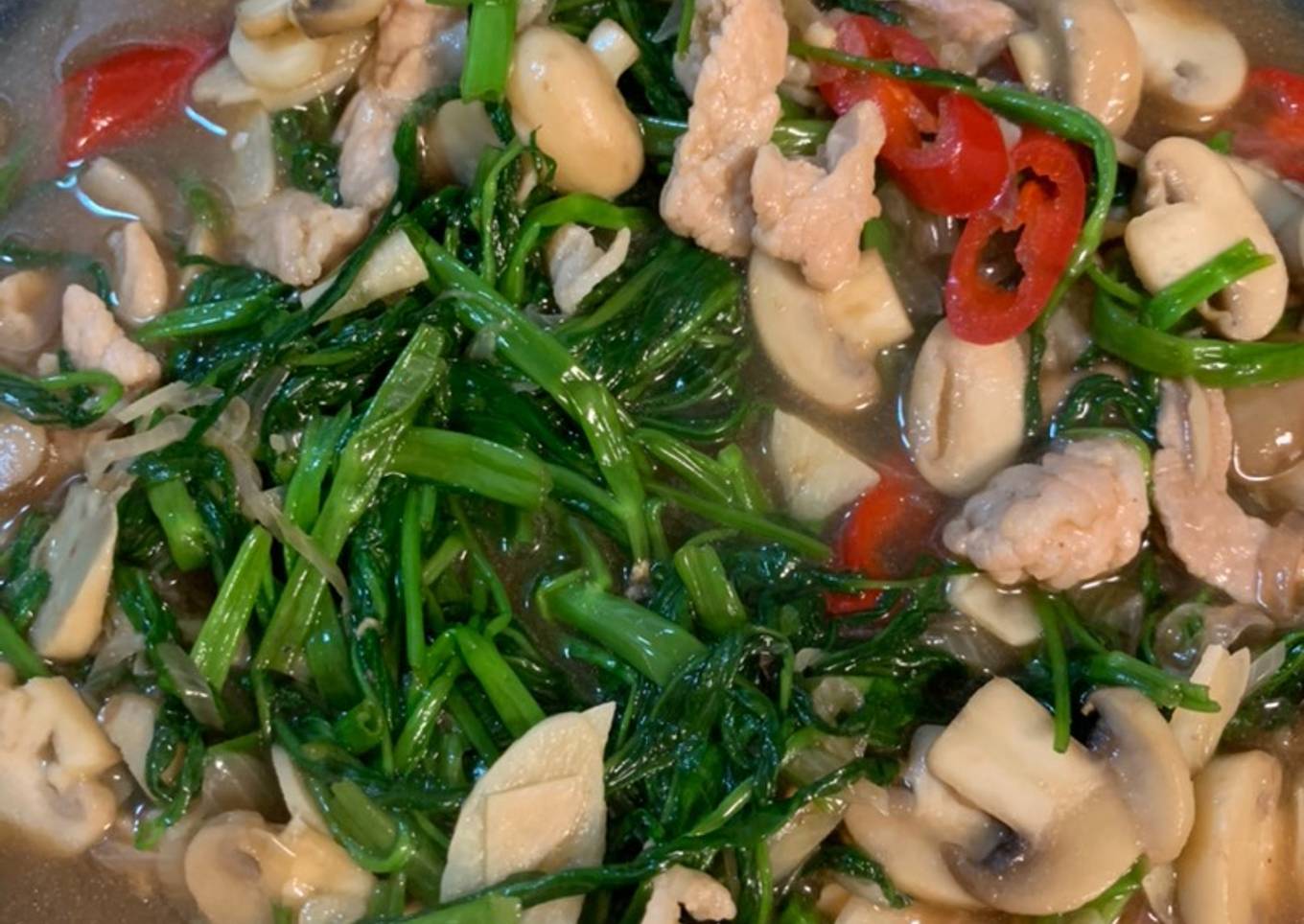 Kangkung tumis babi jamur