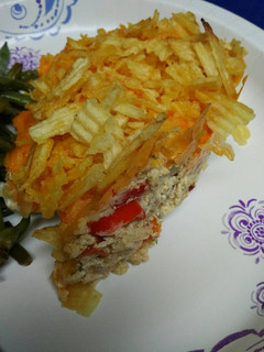 A picture of Potato Chip Chicken Casserole.