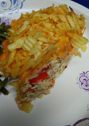 A picture of Potato Chip Chicken Casserole.