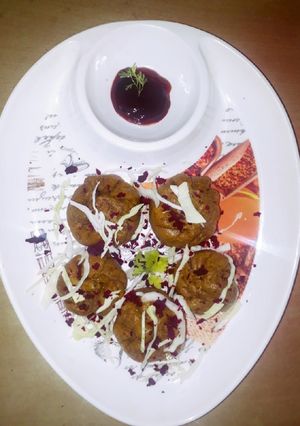 A picture of Beetroot Momos.