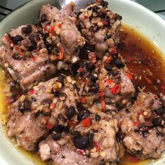 A picture of Spicy Garlic Fermented Bean Steamed Pork Ribs.