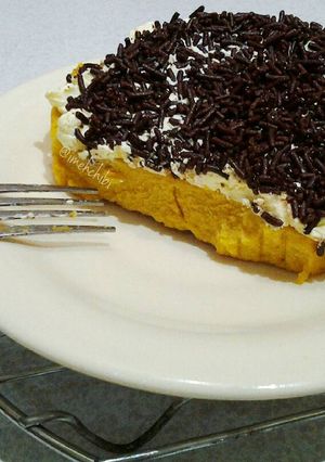 Foto resep Cake Ubi dengan cream sederhana (Sweet Potato Moist Cake)