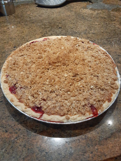 A picture of Strawberry Rhubarb Crisp.
