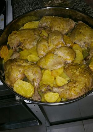 صورة لوصفة صينيه دجاج مع البطاطا والثوم
