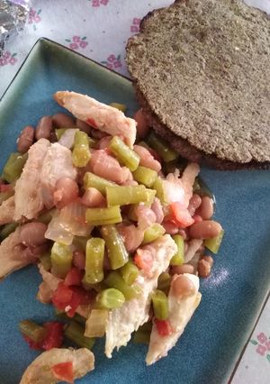 Una foto de Ejotes Con Milanesa De Pollo