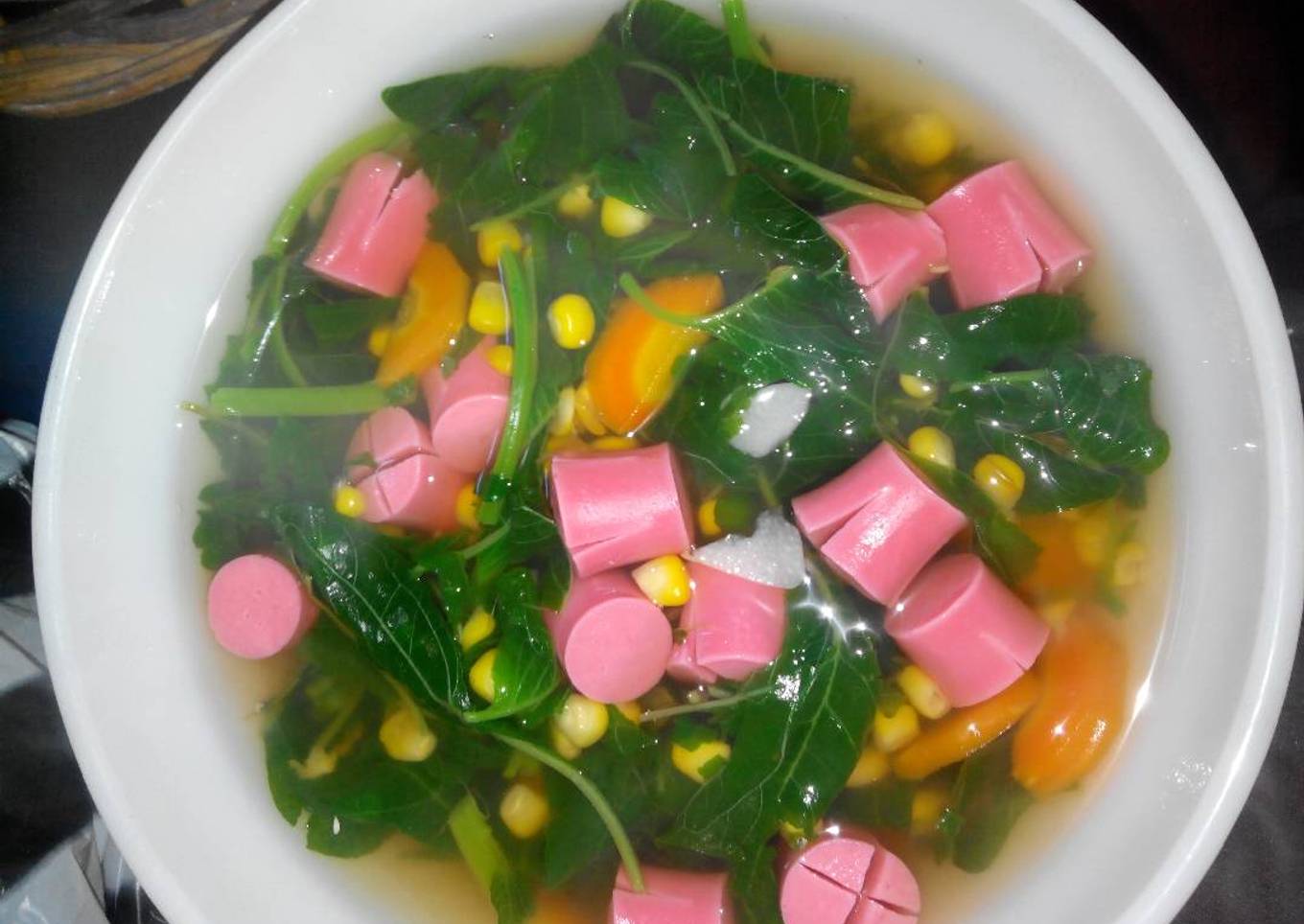 Sayur bening bayam sosis special
