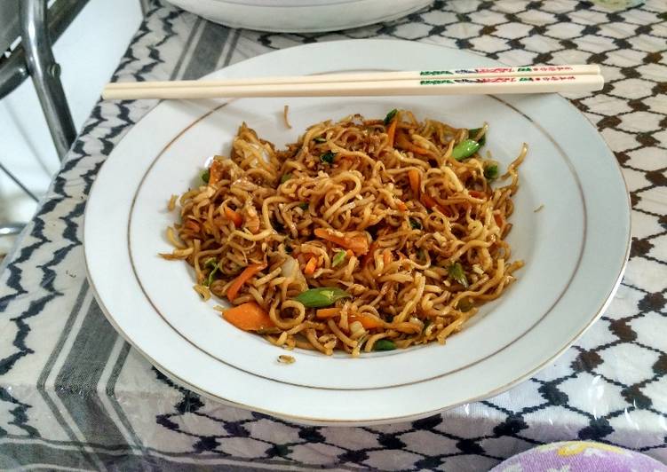 Cara mudah meracik Mie Tumis Sumatera yang Enak Banget