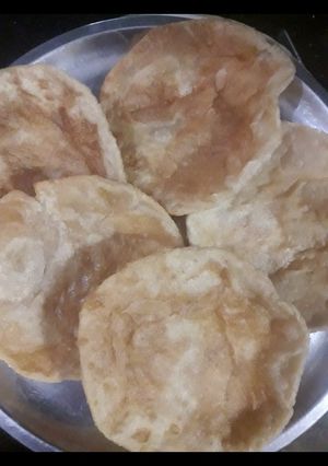 पूरी (poori recipe in Hindi) रेसिपी मुख्य फोटो