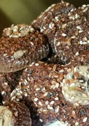 Una foto de Muffins integrales de chocolate y avena