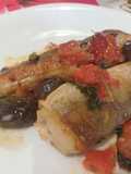 Nasello al Forno con Pomodorini Freschi, Olive Nere e Capperi