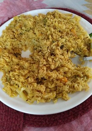 A picture of Biryani rice.