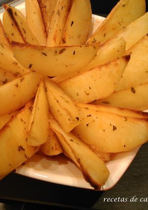 Foto principal de Patatas especiadas fáciles y ligeras