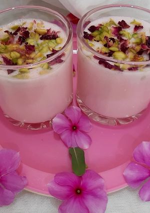 A picture of Shahi Gulab/Rose Lassi.