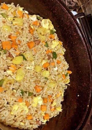 A picture of Pineapple fried rice.