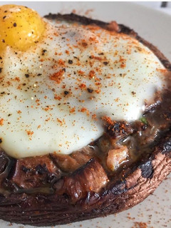 Una foto de CHAMPIÑONES PORTOBELLO AL HORNO 🍳