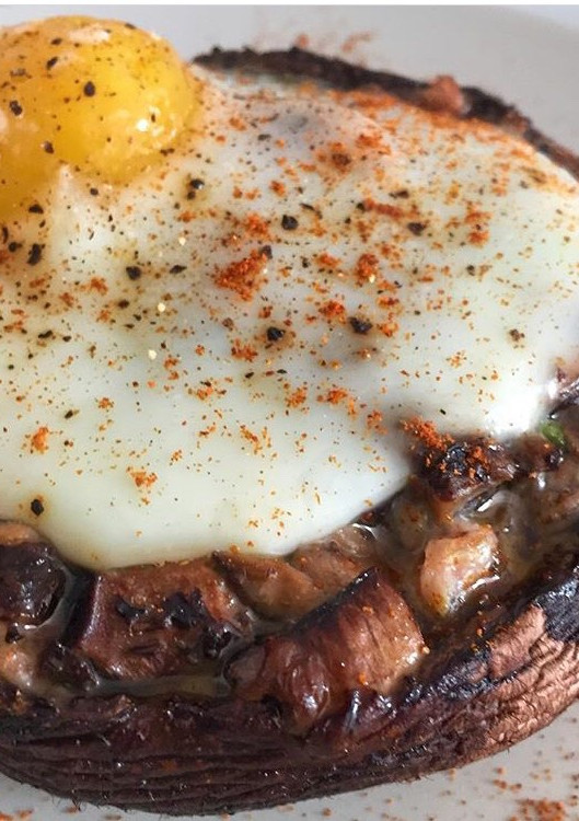 Una foto de CHAMPIÑONES PORTOBELLO AL HORNO 🍳