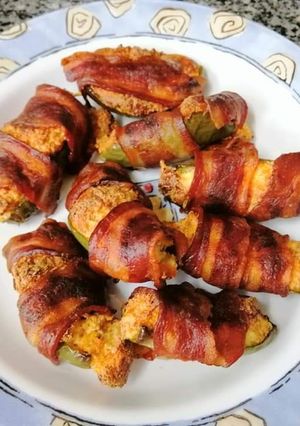 รูปของ พริกเม็กซิกันยัดไส้ (Jalapeno Poppers) คีโต