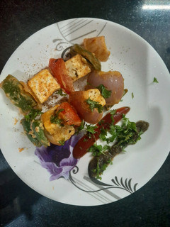 पनीर टिक्का (Paneer tikka recipe in Hindi) रेसिपी मुख्य फोटो