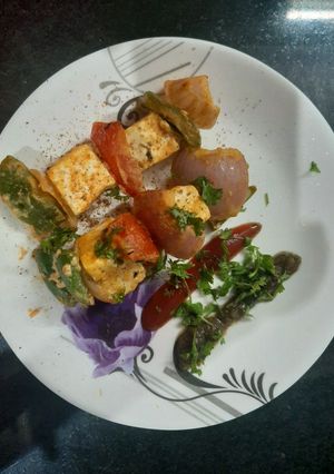 पनीर टिक्का (Paneer tikka recipe in Hindi) रेसिपी मुख्य फोटो