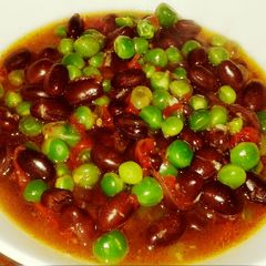 A picture of Peas +njahi stew.