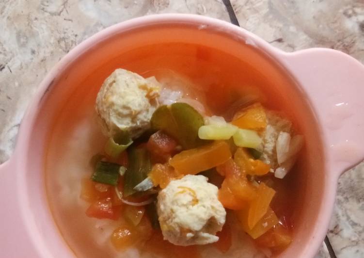 Resep Sup baso ayam tahu + tomato for kayra "Mpasi 10 bulan" oleh