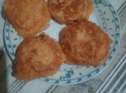 Une photo de beignet de pommes de terre