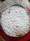 Torta de ricotta con pasas y vino blanco