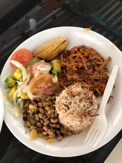 Una foto de Carne mechada con frijoles cabeza negra