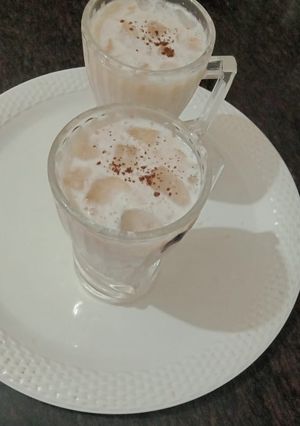 चीकू शेक (chikoo shake recipe in hindi) रेसिपी मुख्य फोटो