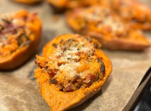 Foto principal de Boniatos rellenos de setas con bacon - Receta de Batch Cooking