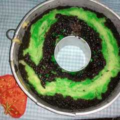 รูปของ Bolu kukus tape singkong ekonomis