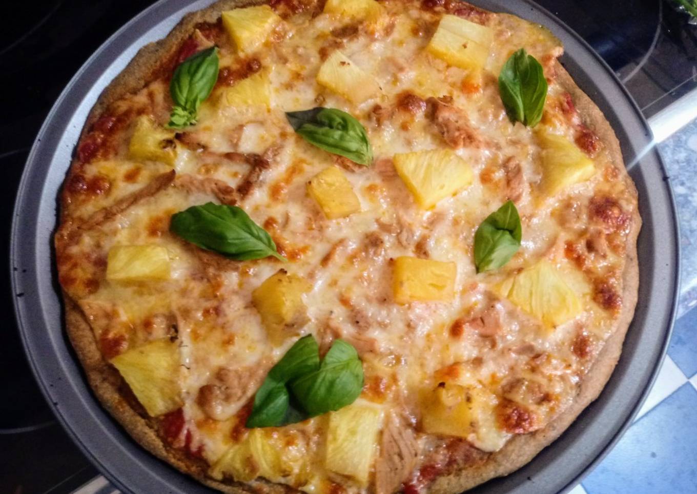 Pizza hawaiana casera integral (saludable, panificadora Lidl)