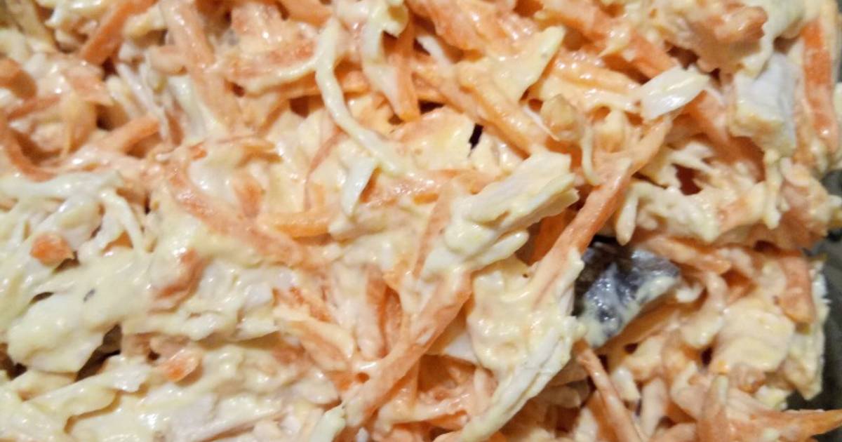 Салат «Восторг» с курицей, корейской морковью и грибами