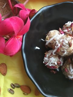 A picture of Fresh coconut dry fruit ladoo.