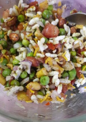 A picture of Matar bhel Chaat.
