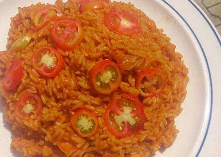 Steps to Prepare Speedy Jollof rice with fresh sliced tomatoes
