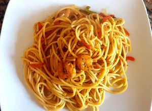 Una foto de Spaghetti "mar y tierra". #másconmenos