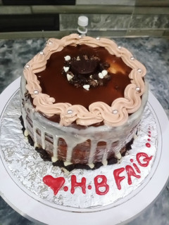 A picture of Chocolate fudge cake 🎂🎂🎂.