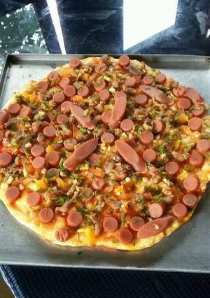 Foto resep Pizza Ayam Tumis Sosis, #Berburucelemekemas #Resolusi2019