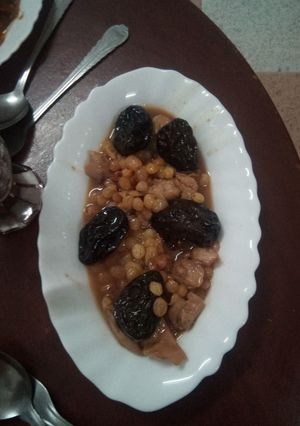 Une photo de Tajine hlou (tajine sucré)